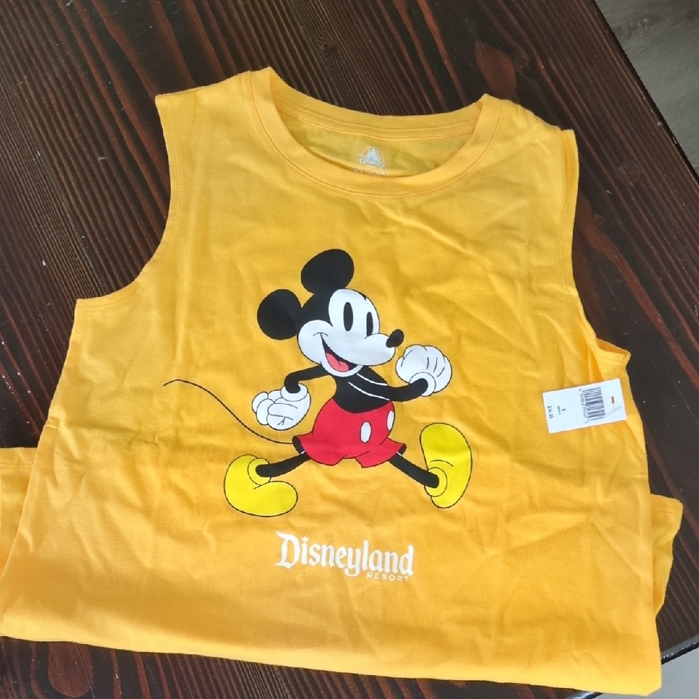 NWT Disneyland Resort Mickey tank